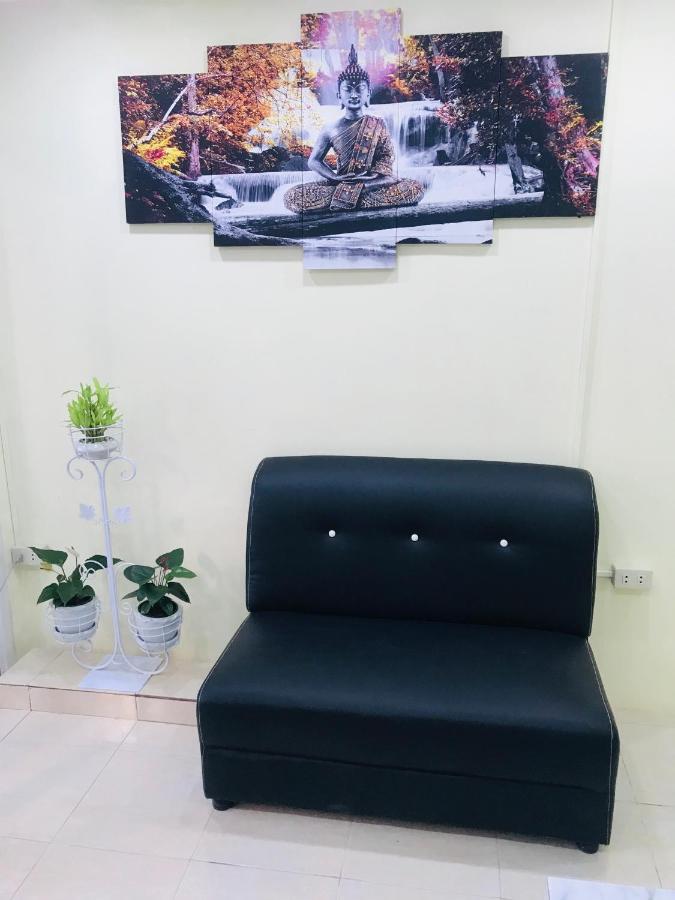 Hotel Harrys Resiendence Bangkok Esterno foto