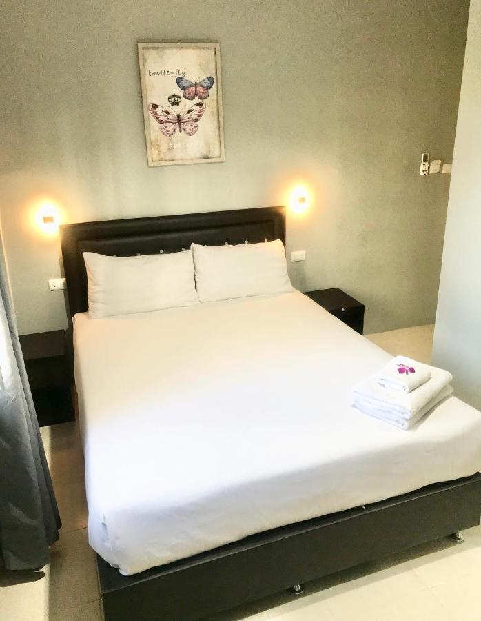 Hotel Harrys Resiendence Bangkok Esterno foto